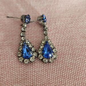 Vintage Fashion Jewlery Blue and Silver Teardrop Earrings